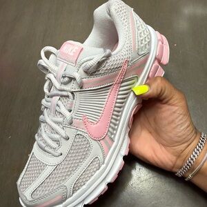 Nike Women's Athletic Shoes in Pink and Gray